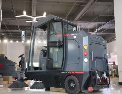電動(dòng)掃地車(chē)